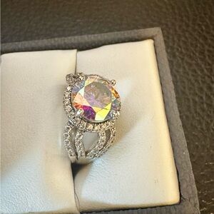 Bella Luce(R) Aurora Borealis & White Diamond Simulants Rhodium/Sterling. Sz 5.